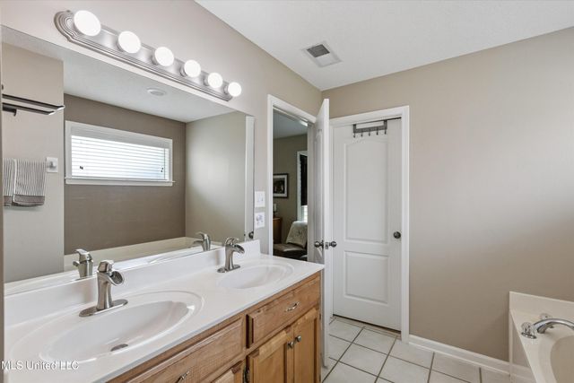 6315 Ivy Trails Drive, Olive Branch, MS 38654