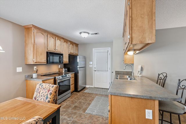 6315 Ivy Trails Drive, Olive Branch, MS 38654