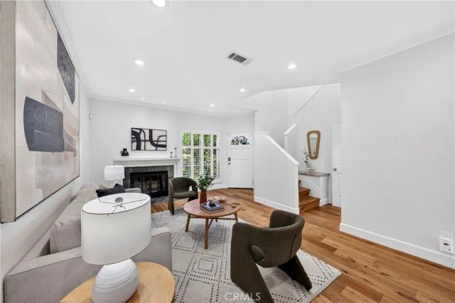 93 Goldenrod, Irvine, CA 92614