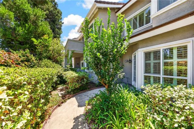 93 Goldenrod, Irvine, CA 92614
