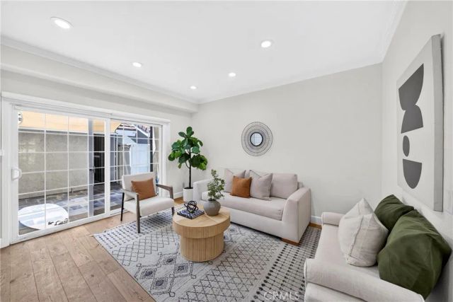 93 Goldenrod, Irvine, CA 92614