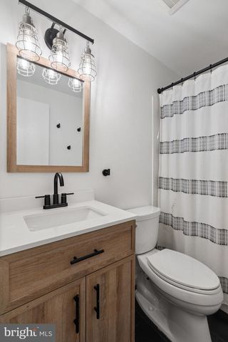 3050 SILENT VALLEY DR, Fairfax, VA 22031