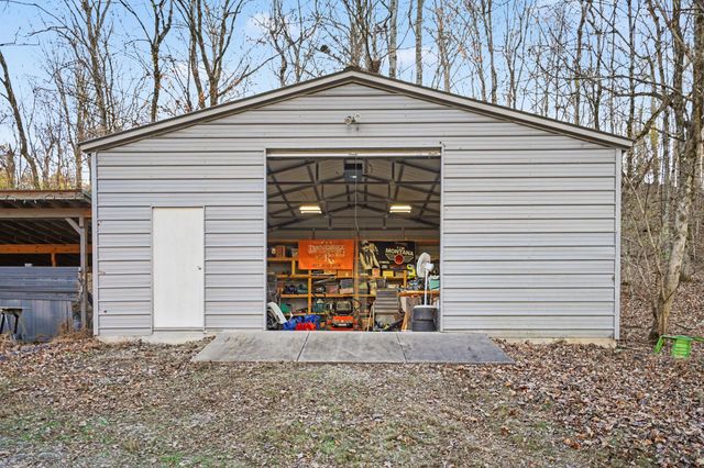 109 Freeman Hollow Ct, Goodlettsville, TN 37072