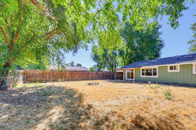 1995 Alpine Court, Medford, OR 97504