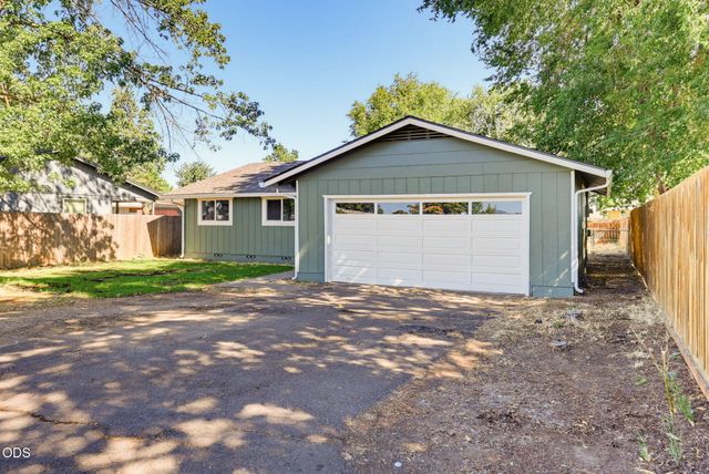 1995 Alpine Court, Medford, OR 97504
