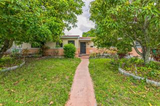 770 NW 184th Dr, Miami Gardens, FL 33169