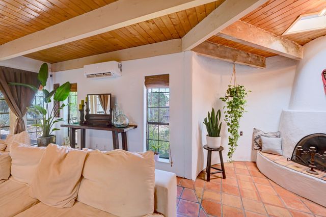 2591 Calle Delfino, Santa Fe, NM 87505