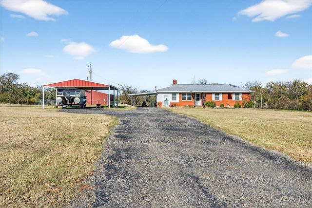 300 County Road 2100 Road, Seven Points, TX 75143