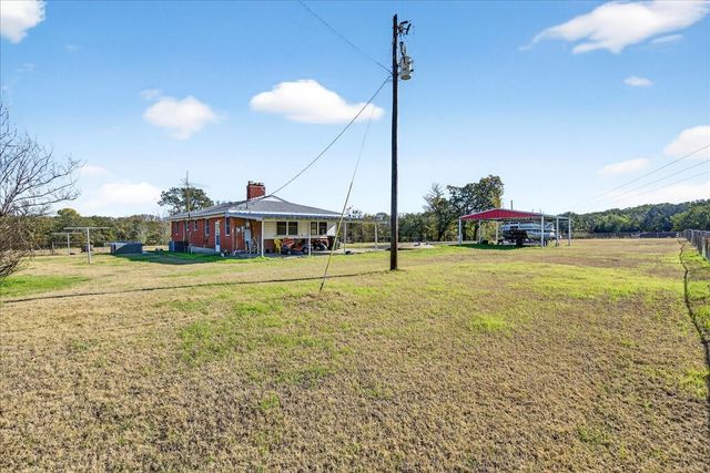 300 County Road 2100 Road, Seven Points, TX 75143