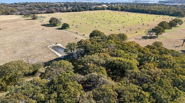 300 County Road 2100 Road, Seven Points, TX 75143