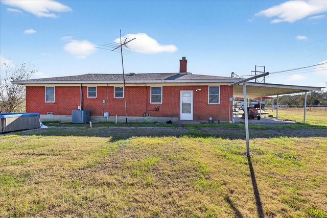 300 County Road 2100 Road, Seven Points, TX 75143