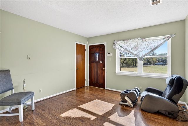 300 County Road 2100 Road, Seven Points, TX 75143