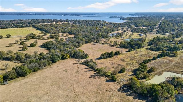 300 County Road 2100 Road, Seven Points, TX 75143