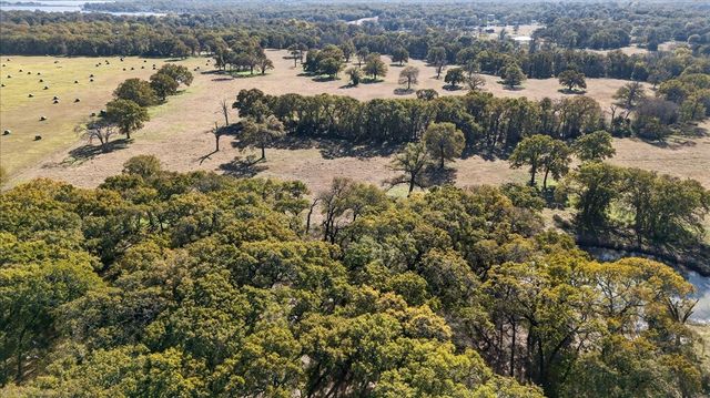 300 County Road 2100 Road, Seven Points, TX 75143