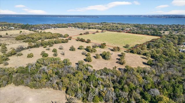 300 County Road 2100 Road, Seven Points, TX 75143