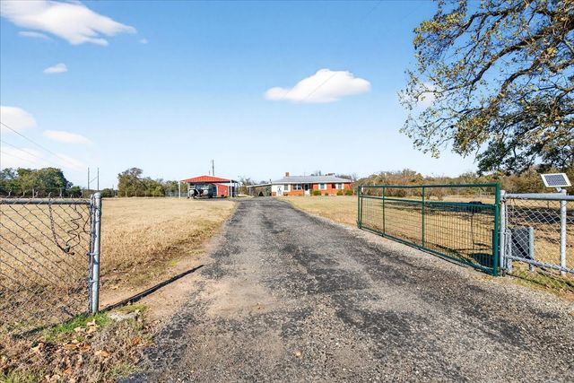 300 County Road 2100 Road, Seven Points, TX 75143