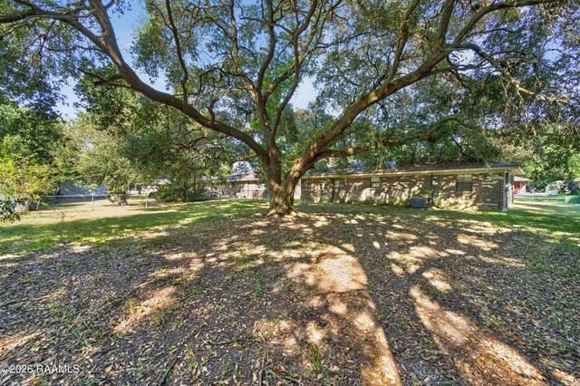 106 Rich Angel Drive, Carencro, LA 70520