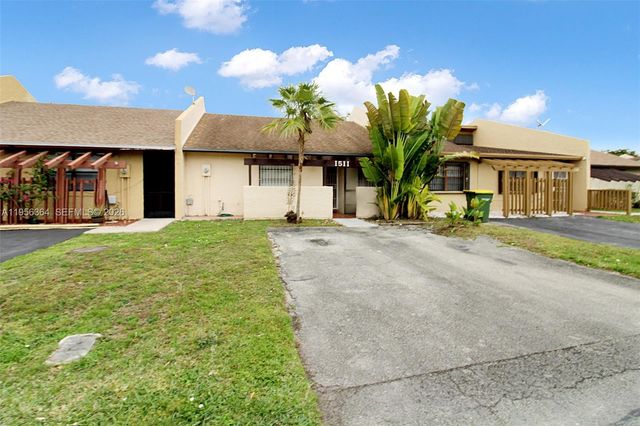 1511 Sandpiper Blvd, Homestead, FL 33035