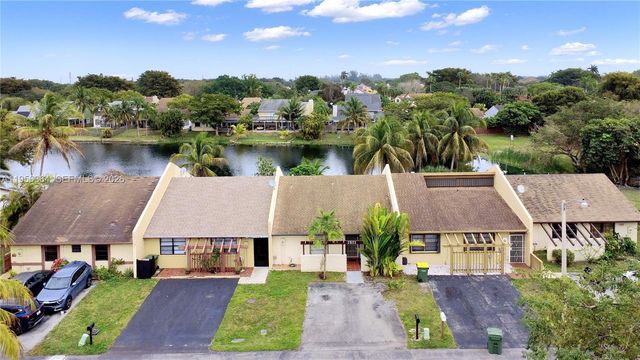 1511 Sandpiper Blvd, Homestead, FL 33035