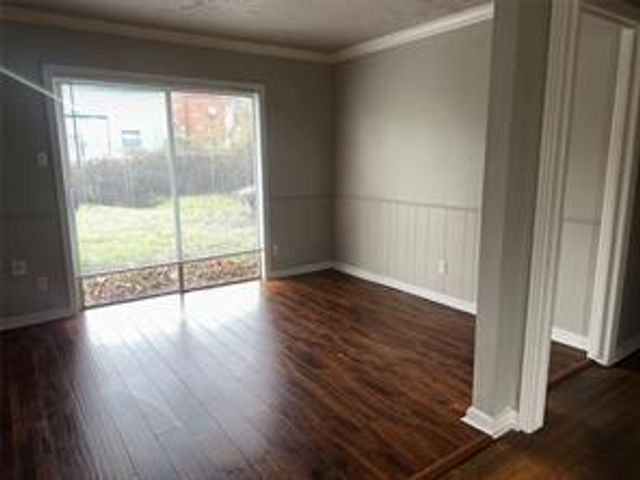 10546 Royal Oaks Drive, Houston, TX 77016