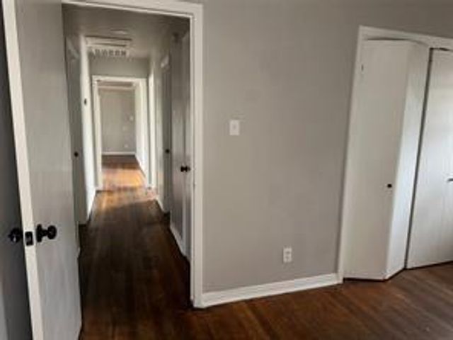 10546 Royal Oaks Drive, Houston, TX 77016