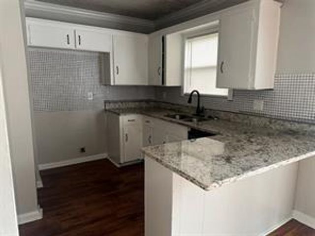 10546 Royal Oaks Drive, Houston, TX 77016