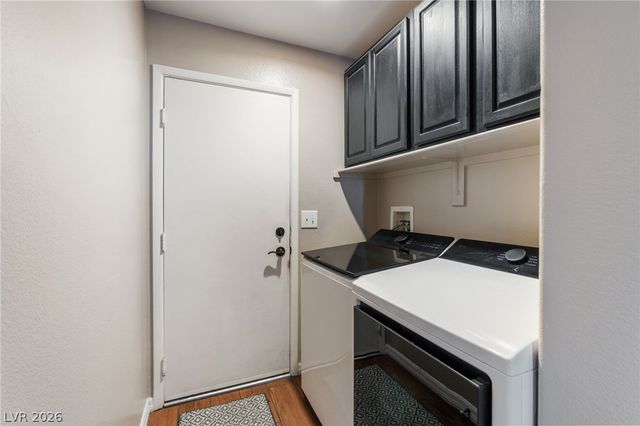 330 Desert Knolls Street, Henderson, NV 89014
