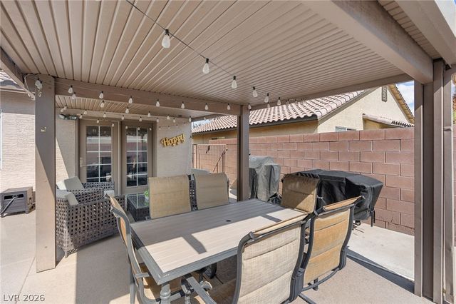 330 Desert Knolls Street, Henderson, NV 89014