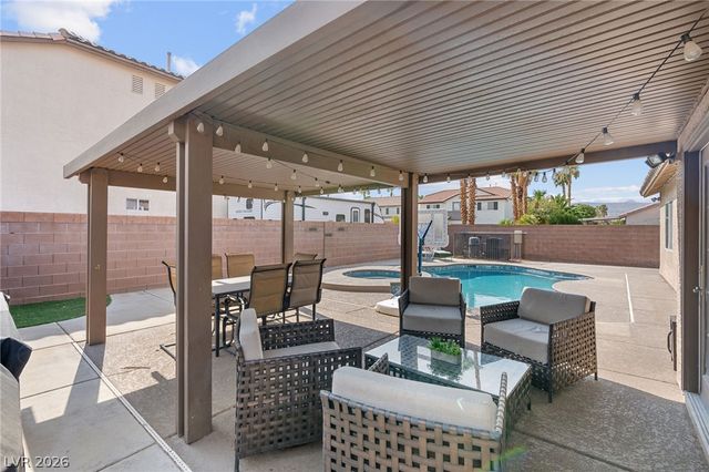 330 Desert Knolls Street, Henderson, NV 89014