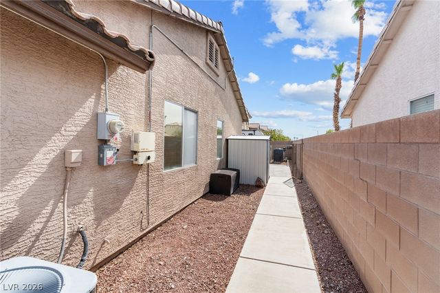 330 Desert Knolls Street, Henderson, NV 89014