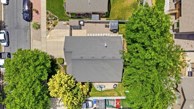 8462 S OAK FARM DR, West Jordan, UT 84081
