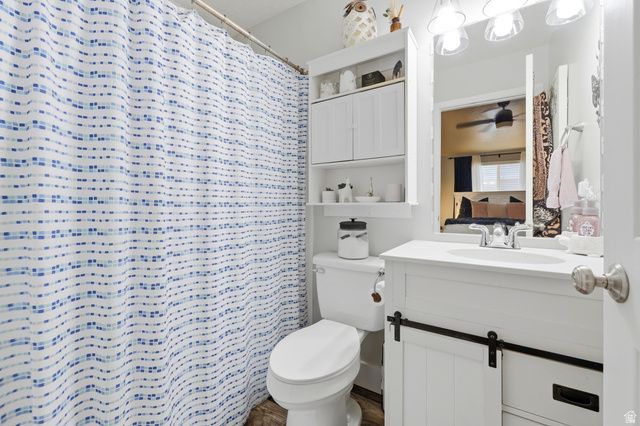 8462 S OAK FARM DR, West Jordan, UT 84081