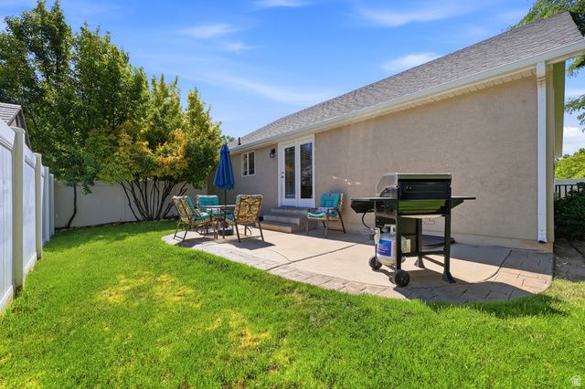 8462 S OAK FARM DR, West Jordan, UT 84081