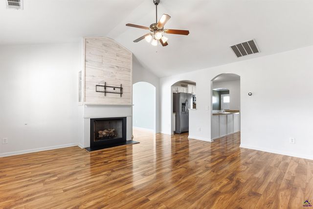 205 Charles Gray Blvd, Perry, GA 31069