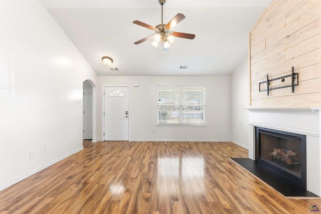 205 Charles Gray Blvd, Perry, GA 31069