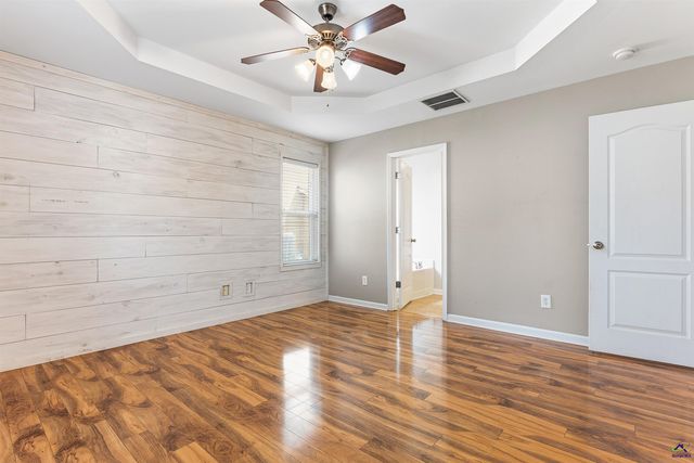 205 Charles Gray Blvd, Perry, GA 31069