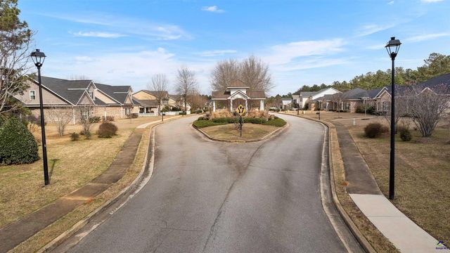 205 Charles Gray Blvd, Perry, GA 31069