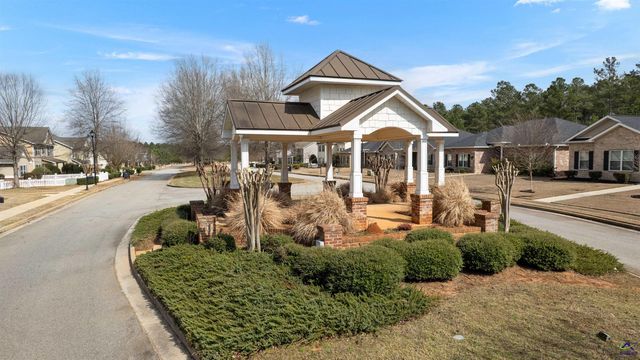 205 Charles Gray Blvd, Perry, GA 31069