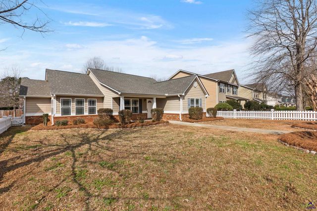 205 Charles Gray Blvd, Perry, GA 31069