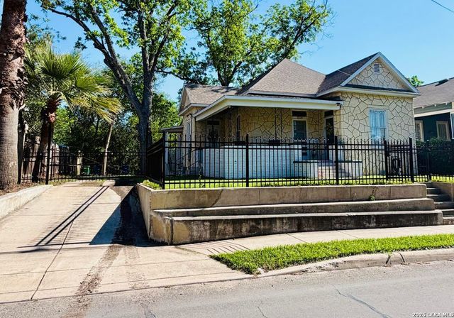 1820 E Houston, San Antonio, TX 78202