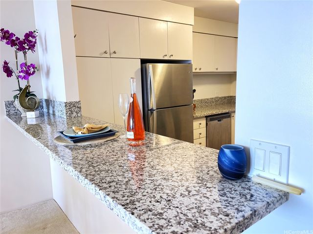 1650 Ala Moana Boulevard 3405, Honolulu, HI 96815