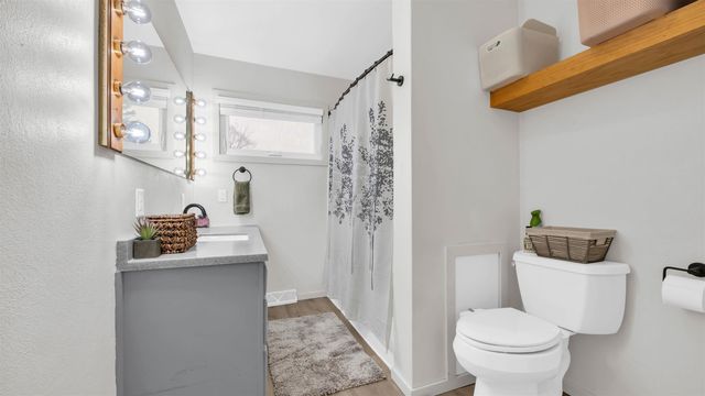 3105 Ansborough Avenue, Waterloo, IA 50701