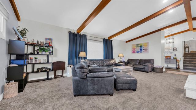 3105 Ansborough Avenue, Waterloo, IA 50701