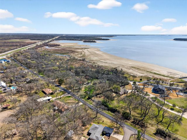 106 Pond Trail, Kemp, TX 75143