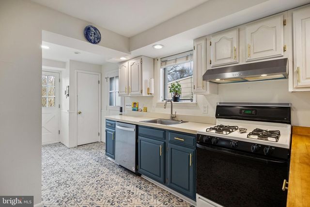 1305 UNIVERSITY AVE, Morton, PA 19070