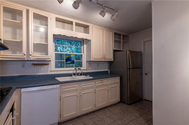 2291 Tuxedo Drive SE, Marietta, GA 30067