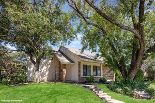 725 Holly Oak Drive, Lewisville, TX 75067