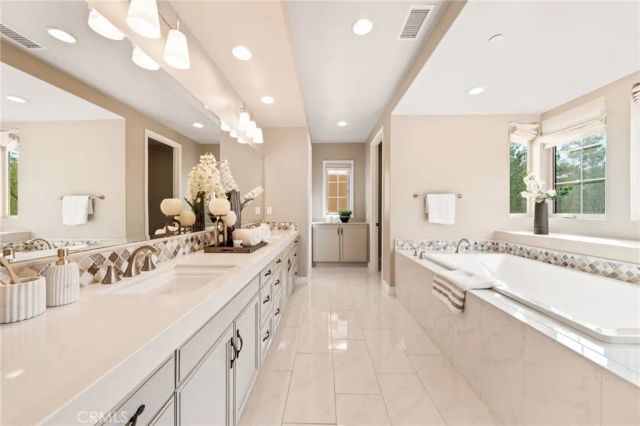 46 Shadybend, Irvine, CA 92602