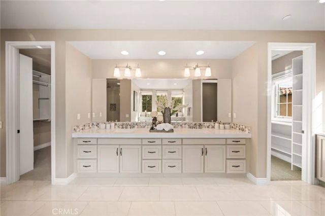 46 Shadybend, Irvine, CA 92602