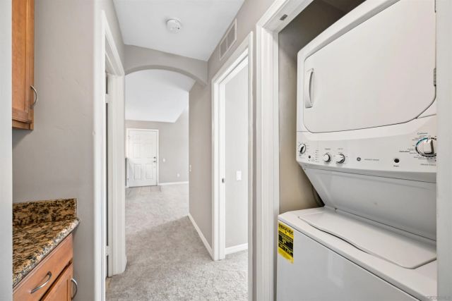 5252 Balboa Arms Dr 205, San Diego, CA 92117